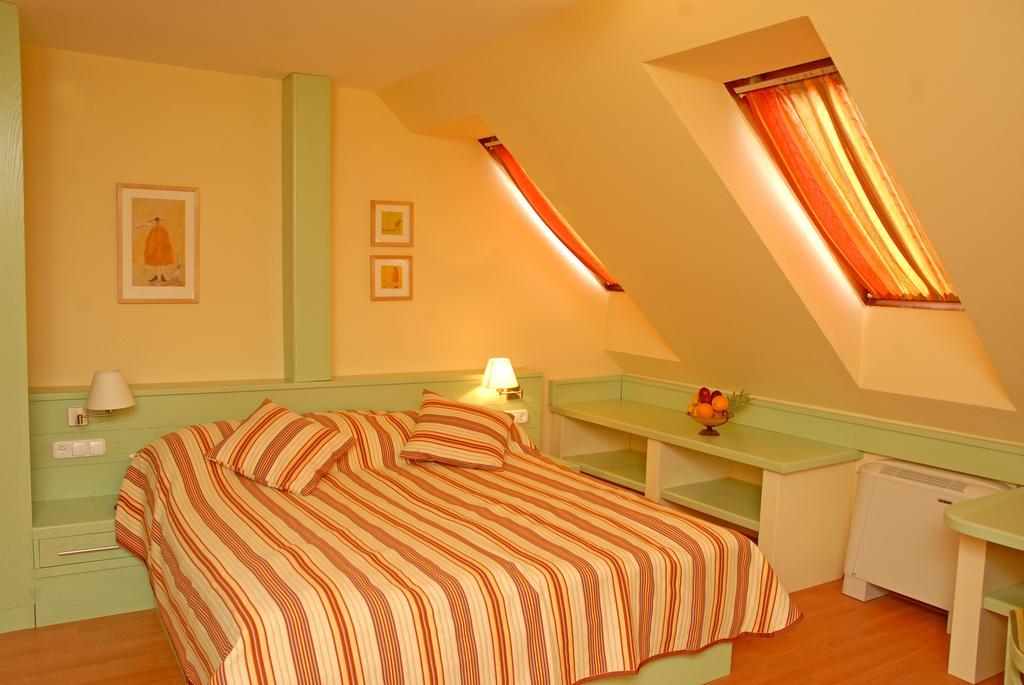 Hotel Kalma, Kalma Villa, Apart Hotel Hévíz Habitación foto
